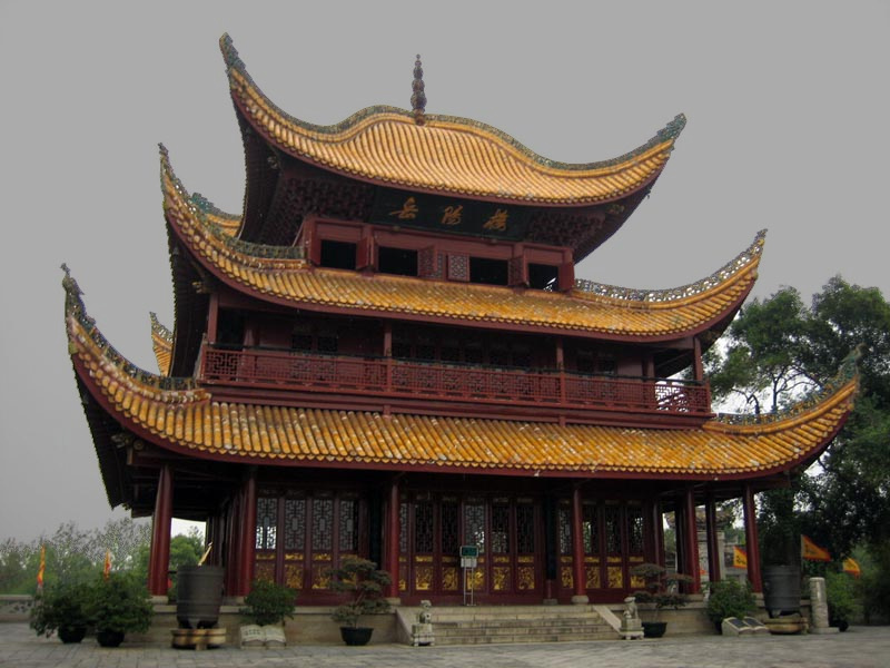 Yueyang Tower overlooking Dongting Lake